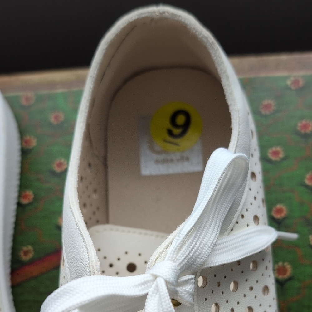 DV by Dolce Vita White Laser-Cut Sneakers with Gold Bee Charms - Picture 5 of 9